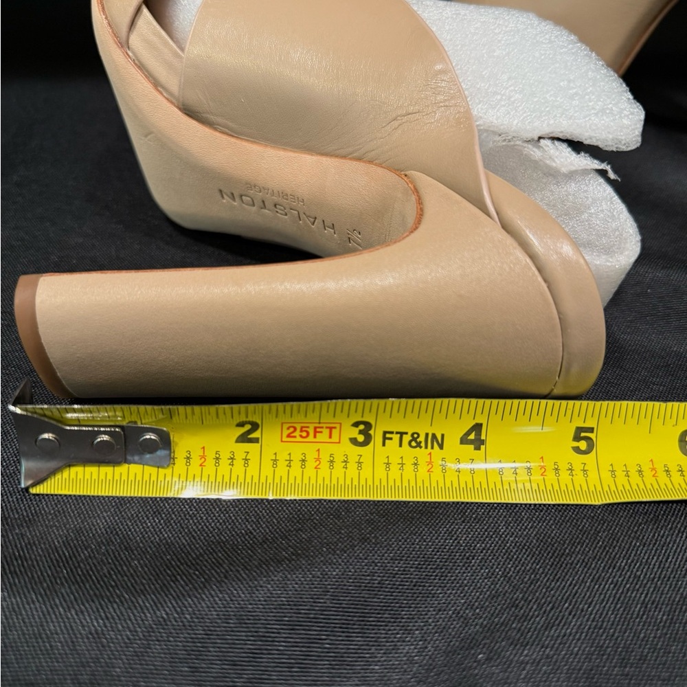 Halston Heritage Tan Heels Elegant Mule Design - Picture 7 of 14